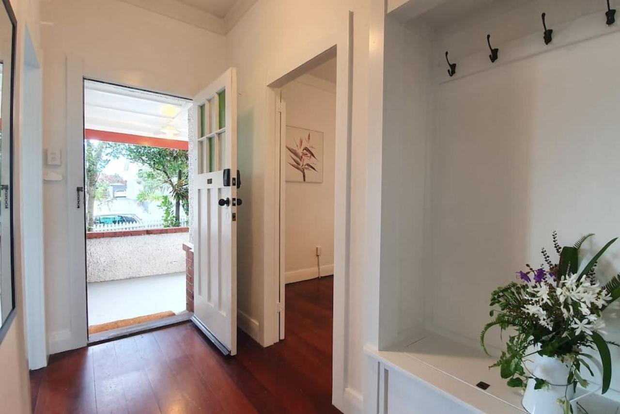 Villa Bright And Modern Oasis In Kingsland Auckland Esterno foto